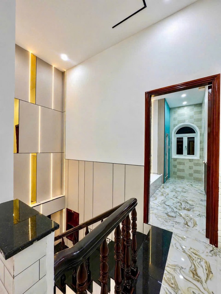 Nhà Lầu Mặt Tiền Tại Trung Tâm TP Cần Thơ