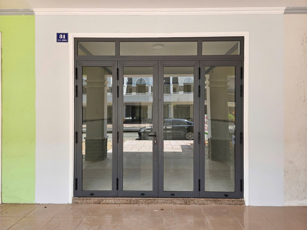Nhà lầu bấn gấp giá hấp dẫn hh cho môi giới 2%