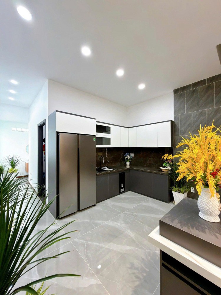 NHÀ TRỆT LẦU MỚI HOÀN THIỆN ĐƯỜNG SỐ 8 THUỘC KDC HỒNG PHÁT - P. AN BÌNH - TP. CẦN THƠ.