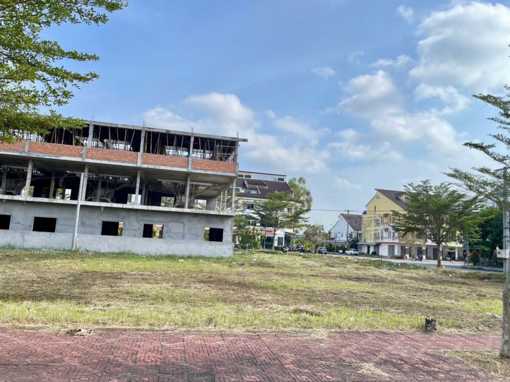 CẦN BÁN GẤP NHÀ 1 TRỆT 1 LẨU - KDC MỚI PHÍA ĐÔNG CẦN THƠ