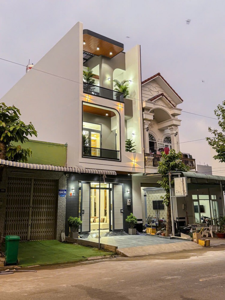 1 trệt 2 lầu full nội thất - Đẳng cấp cho người ở