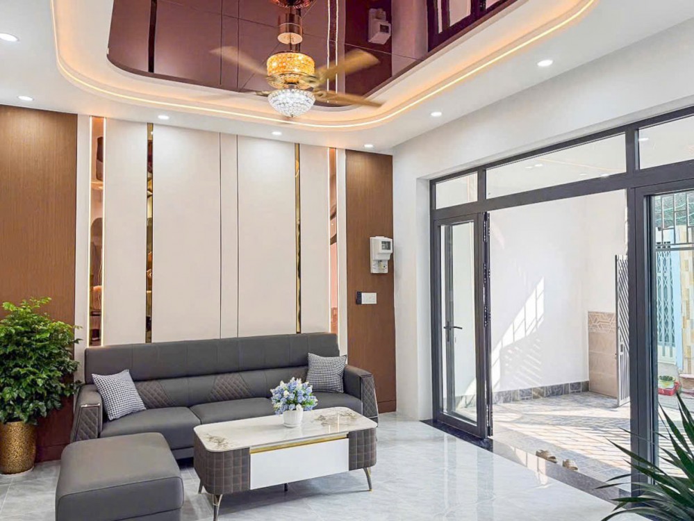 Bán nhà trệt nở hậu nội thất cực đẹp hẻm 70 đường CMT8