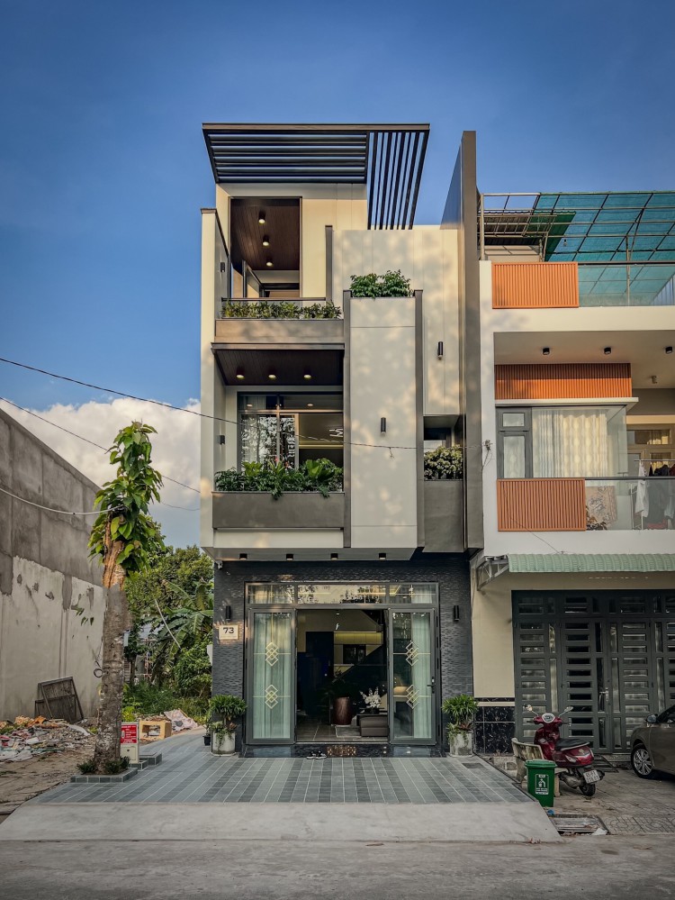 SIÊU PHẨM KDC HỒNG LOAN – NHÀ 2 LẦU HIỆN ĐẠI – FULL NỘI THẤT CAO CẤ