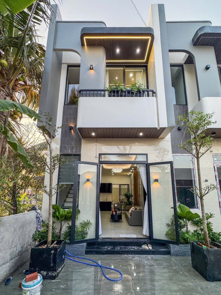 NHÀ MỚI 100% – FULL NỘI THẤT CAO CẤP - CÁCH VINCOM XUÂN KHÁNH 800M