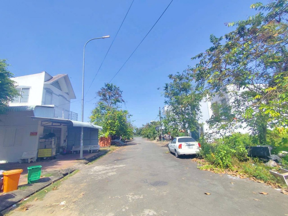 Bán nền b2 kdc tân phú cái răng 5x20