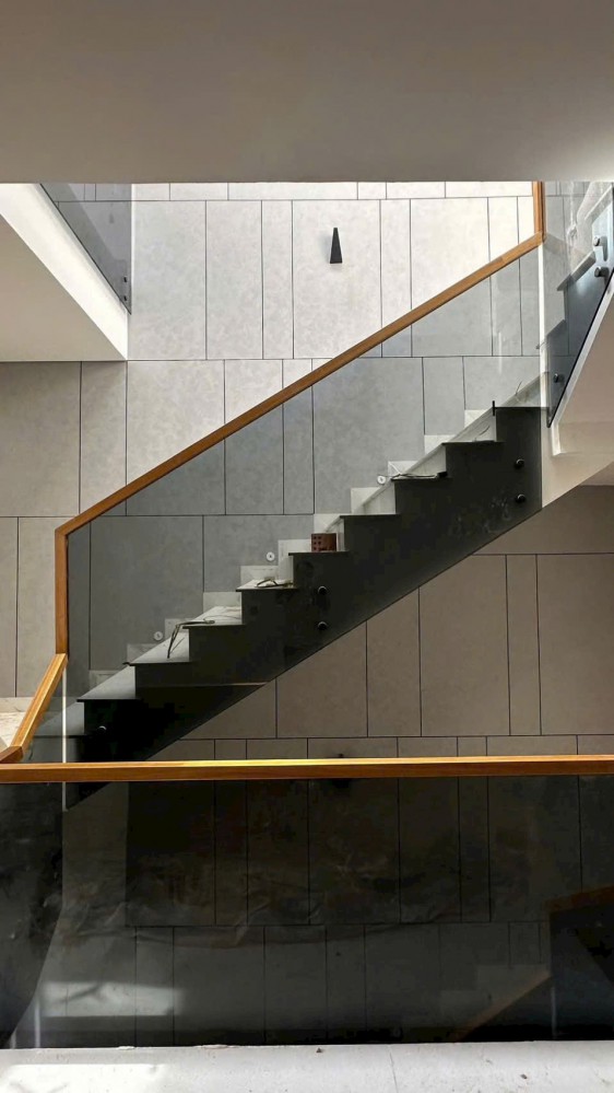 Bán nhà trệt lầu mới hẻm 147 Cách Mạng Tháng 8