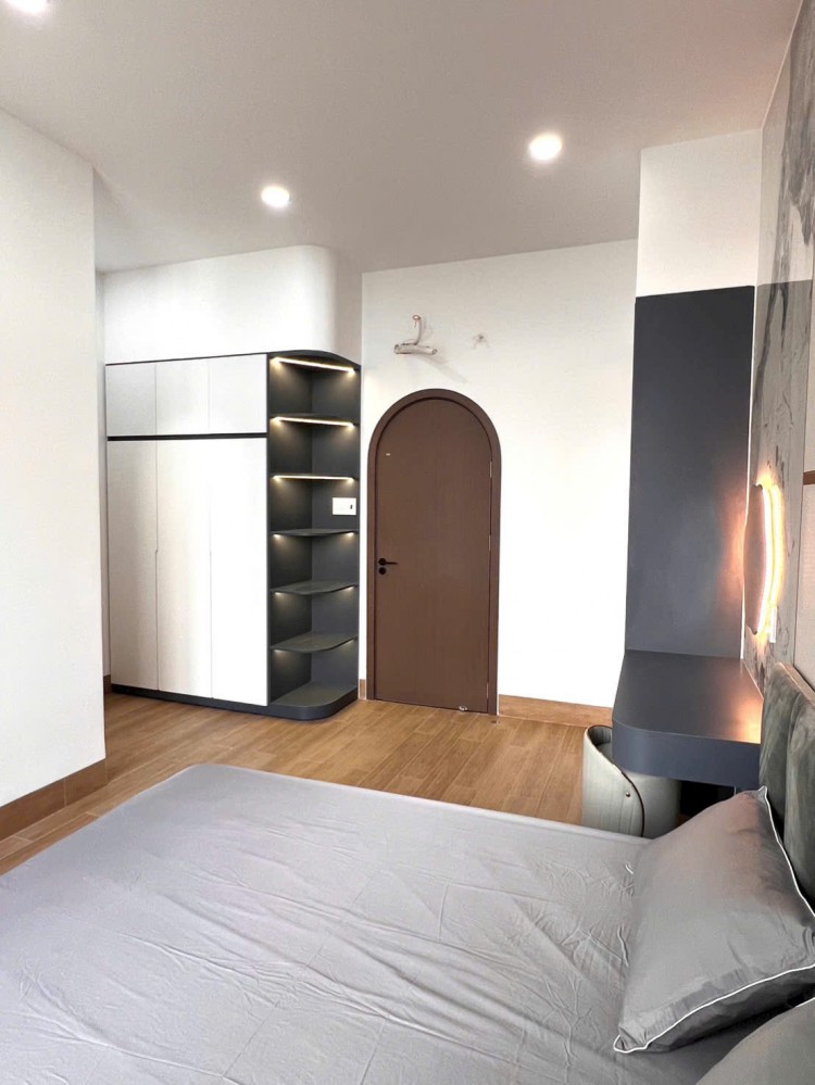 Bán nhà trệt lầu mới Kdc Mặt Trời Đỏ ngang Bệnh viện Nhi đồng