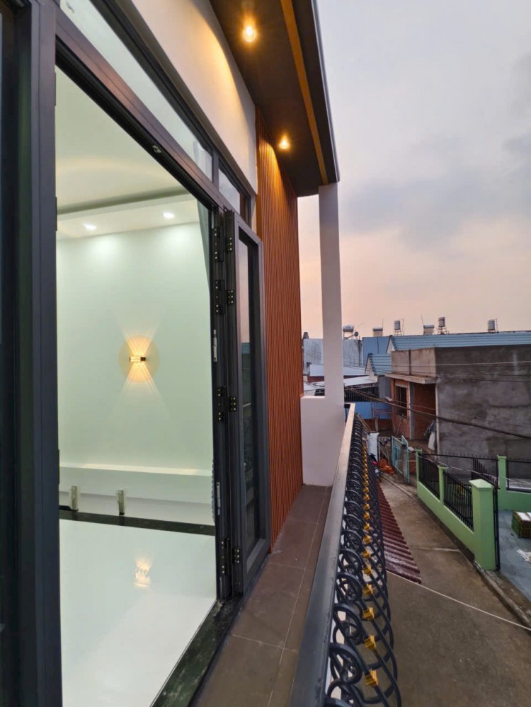 Bán nhà trệt lầu lộ oto hẻm nhánh Nhật Tảo gần chợ Cái Răng