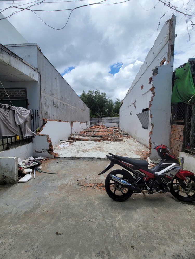 Bán nền đẹp hẻm 158 liên tổ 12-20 Nguyễn Văn Cừ