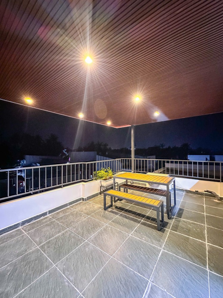 Nhà trệt lầu + sân thượng hẻm 3 Bùi Hữu Nghĩa