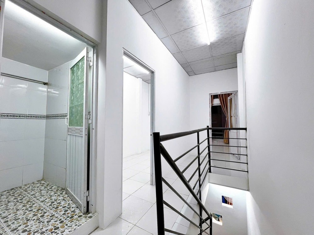 Bán nhà trệt lầu trục chính hẻm 162 Phạm Ngũ Lão