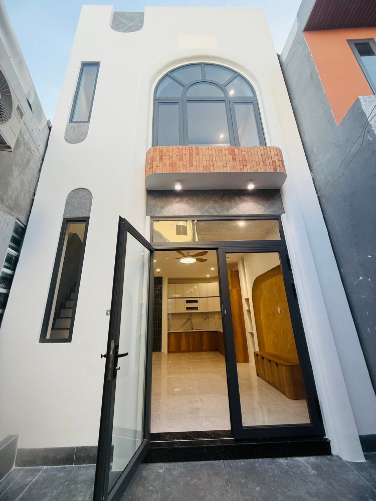 Bán nhà trệt lầu mới hẻm nhánh 52 Hùng Vương