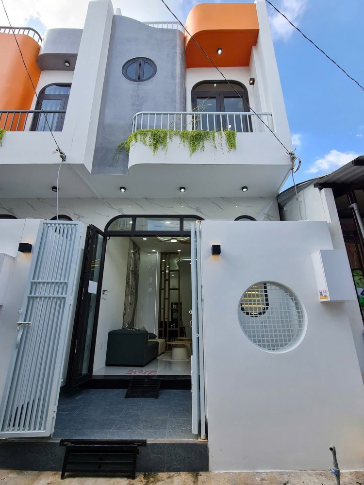 Giảm nhanh 110 triệu - Bán nhà trệt lầu mới hẻm 6 Nguyễn Trãi sau lưng trường mầm non Lê Bình