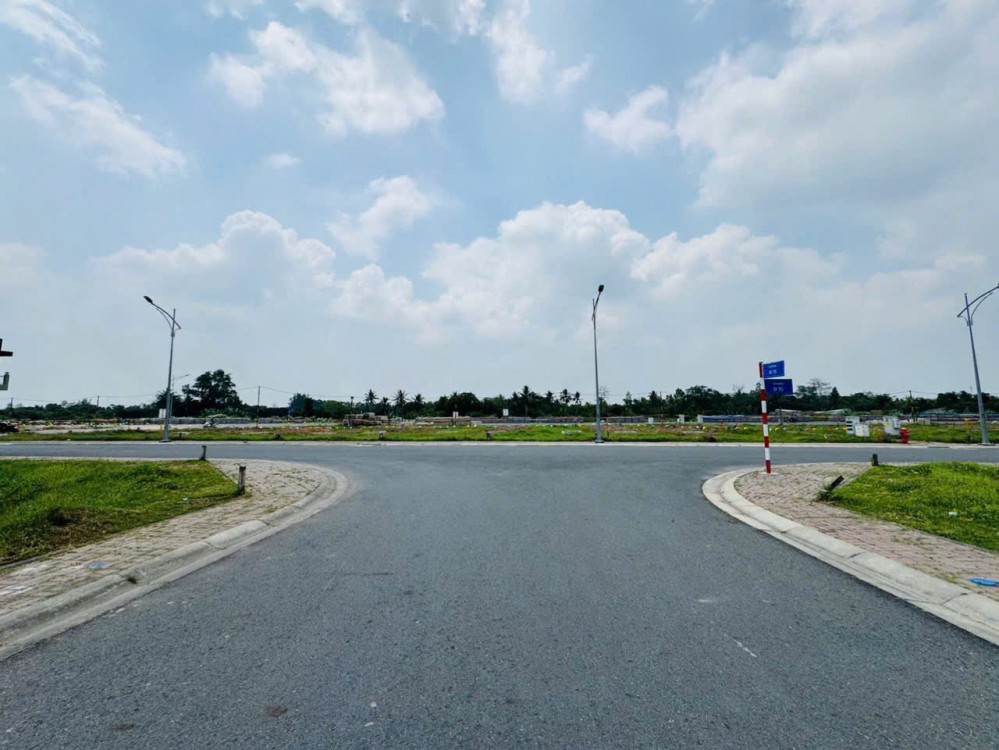 NỀN KẾ GÓC SÁNG ĐẸP BLOCK D5 KDC NAM LONG 2, P. Cái Răng, TPCT