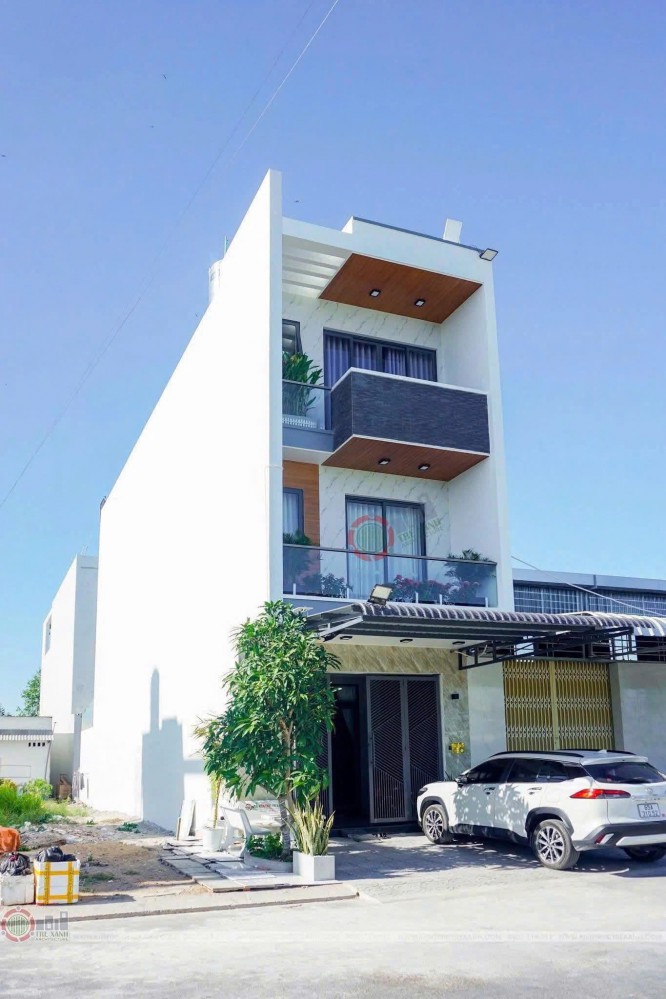 Giảm giá, Bán nhanh Nhà kiên cố mới đẹp KDC Hồng Loan 6A. 1 Trệt 2 Lầu và sân thượng đã dán gạch sẵn.