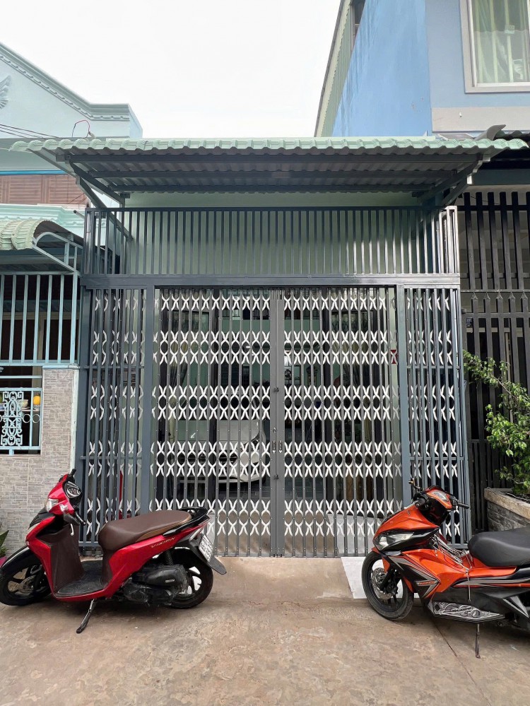 NHÀ TRỆT LẦU 2 MẶT TIỀN TRƯỚC SAU - ĐẬU Ô TÔ TRONG NHÀ - HẺM 115 ĐƯỜNG CÁCH MẠNG THÁNG 8, PHƯỜNG BÌNH THỦY, TP CẦN THƠ