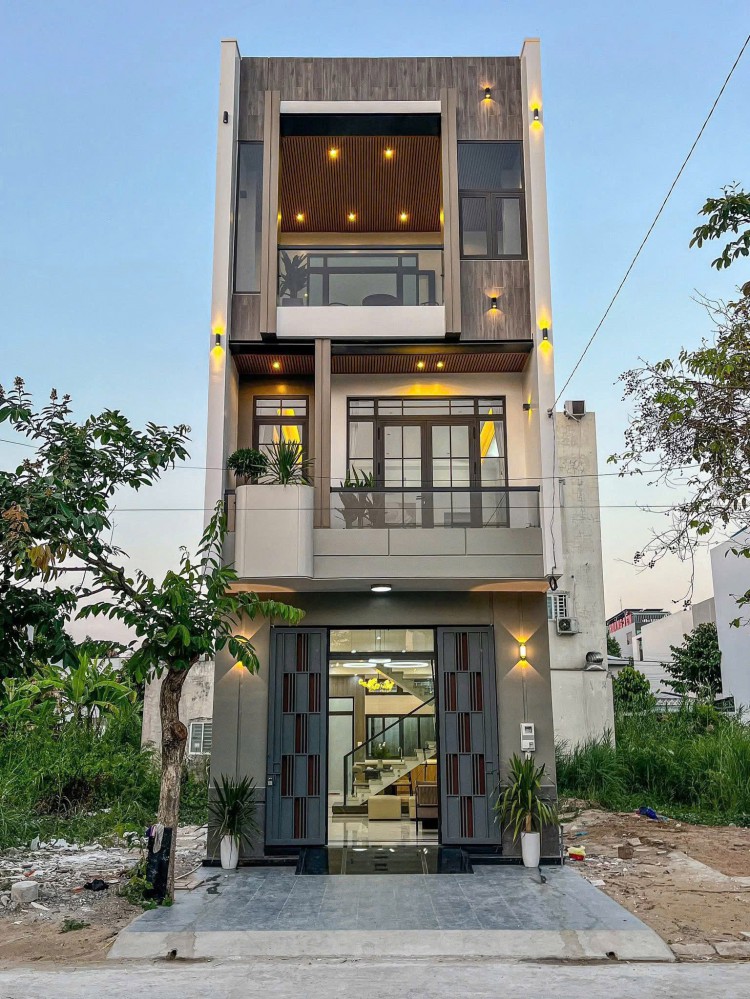 Giảm 100 triệu cần ra nhanh. Giá mới 4tỷ 850tr. NHÀ 1 TRỆT 2 LẦU D6 KDC HỒNG LOAN, CÁI RĂNG, CẦN THƠ.