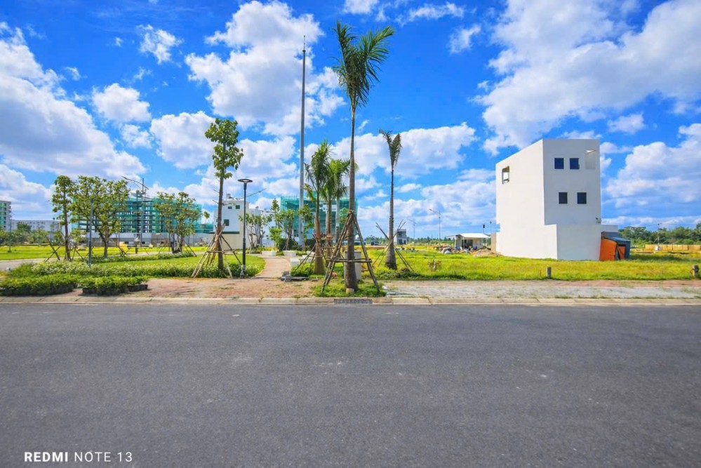 HÀNG SIÊU SIÊU HIẾM CẶP NỀN 14x18m CÓ CÔNG VIÊN BÊN HÔNG 600M2 KDC NAM LONG 2