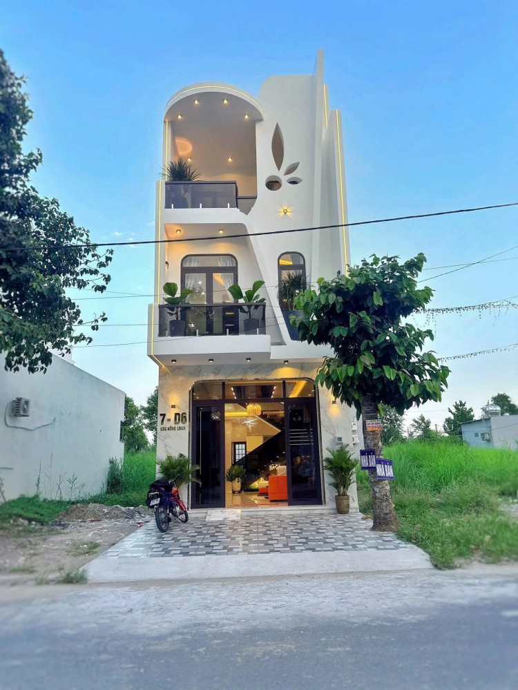 Giảm giá bán nhanh - Nhà 1 Trệt 2 Lầu đường D6 KDC Hồng Loan, Cái Răng, Cần Thơ.