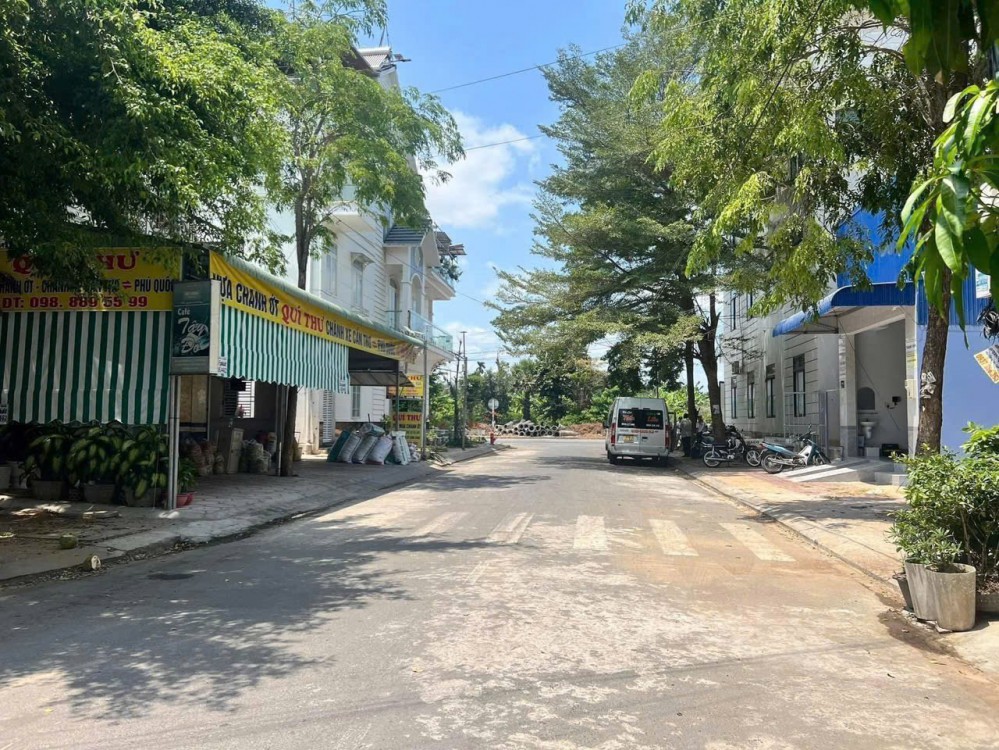 Nền 5x24.2 đường số 1 lộ nhựa 15.5m khu Văn Hoá Tây Đô - GIÁ 4 TỶ