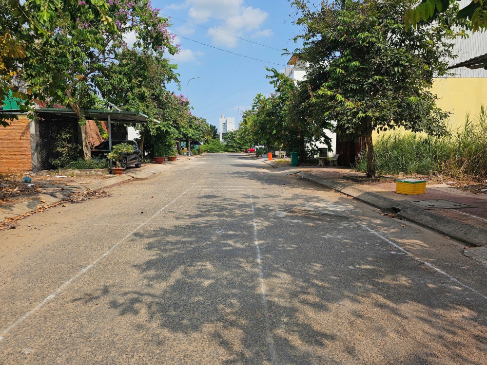 BÁN NỀN SỔ HỒNG ĐƯỜNG B3 KDC TÂN PHÚ - 126M2 - GIÁ 2,2 TỶ