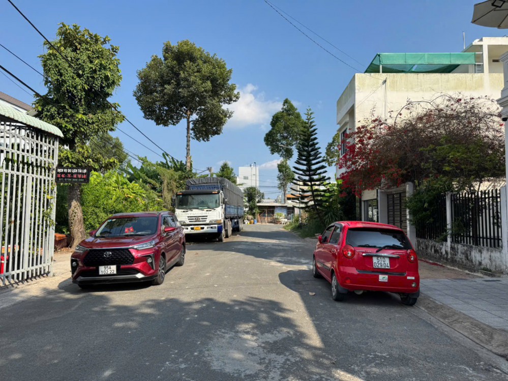 NỀN HƯỚNG ĐÔNG BẮC DUY NHẤT ĐƯỜNG SỐ 5 KDC LONG THỊNH - 90M2 - Giá CHỈ 2,3 TỶ