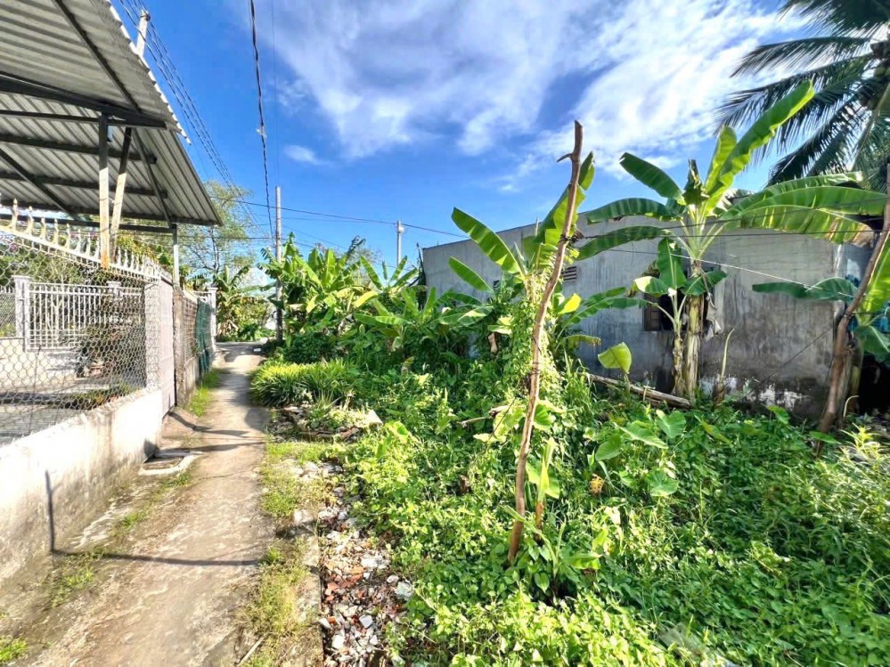 BÁN NỀN THỔ CƯ GÓC 2 MẶT TIỀN RẠCH NGÃ CÁI ĐƯỜNG VÀO BIỆT THỰ NGUYỄN TẤN DŨNG CÁCH CẦU BÀ BỘ 2KM