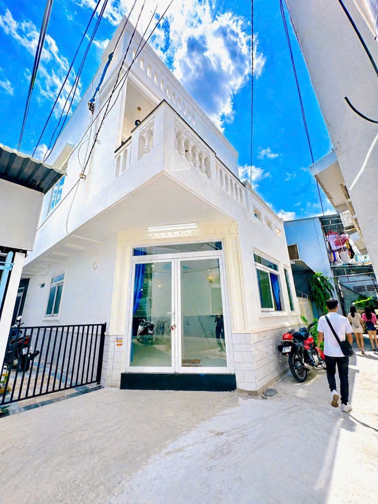 BÁN 2 CĂN NHÀ DIỆN TÍCH RỘNG - H.233 NGUYỄN VĂN CỪ, P.CÁI KHẾ - GIÁ BÁN TỪNG CĂN: Căn trước: 2,89 tỷ – 3 phòng ngủ Căn sau: 2,69 tỷ – 4 phòng ngủ