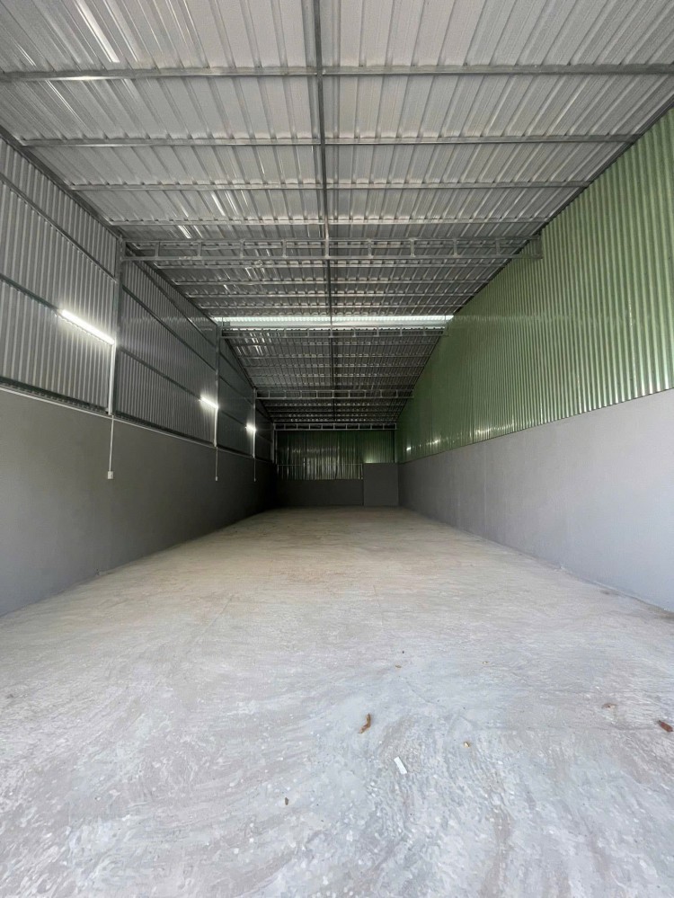 CHO THUÊ. (KHO HÀNG KDC LONG THỊNH CÁCH TRỤC CHÍNH VÕ NGUYÊN GIÁP CHỈ 30 MÉT)