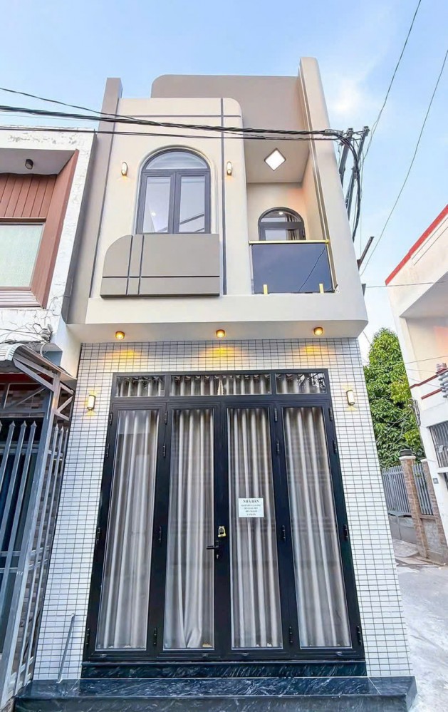 NHÀ TRỆT LẦU GÓC 2 MẶT TIỀN XÂY MỚI HIỆN ĐẠI – GẦN CHỢ AN BÌNH