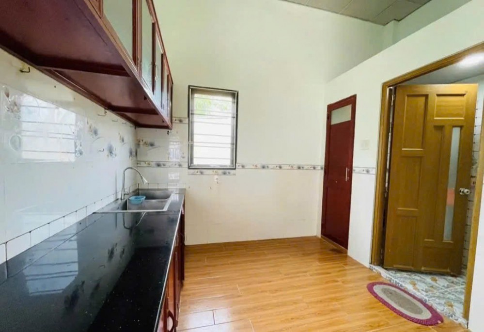 Nhà trệt góc 2 mặt tiền, có chỗ đậu oto, gần siêu thị Aeon Mall, gần Đền Hùng Võ Văn Kiệt