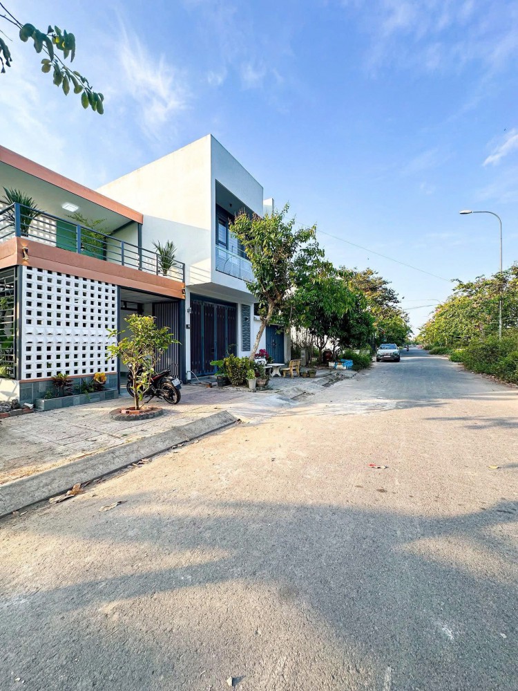 BÁN NHÀ TRỆT MỚI ĐẸP CÓ VIEW LỬNG BAN CÔNG - 182 ĐƯỜNG B11 KDC PHÚ AN - CẦN THƠ.