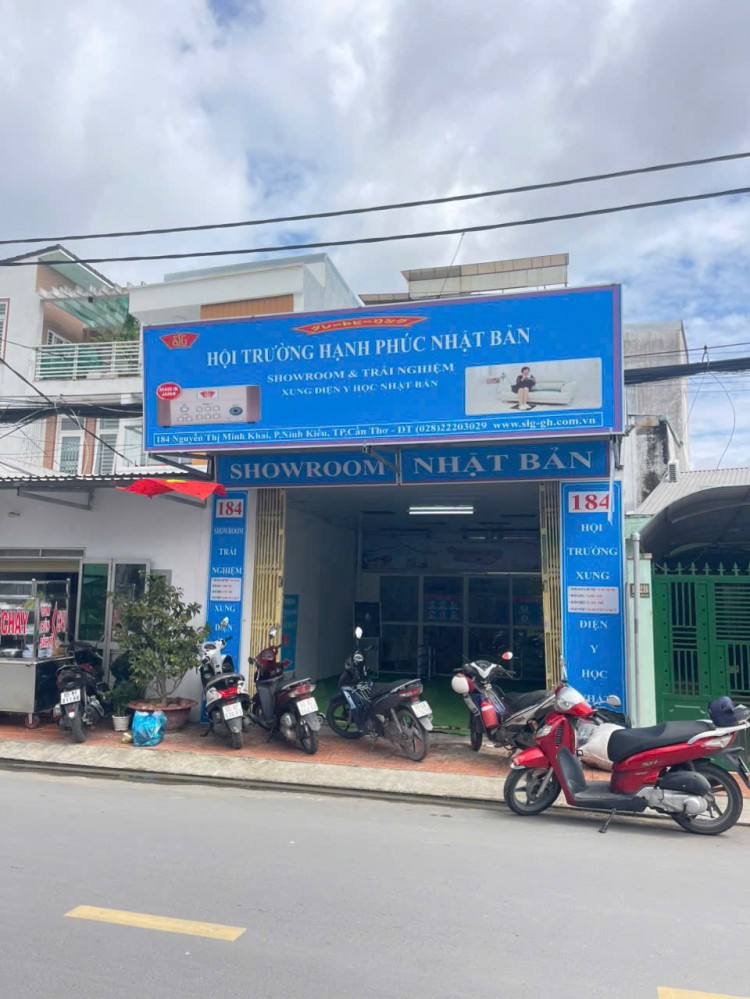 BÁN NHÀ MẶT TIỀN ĐƯỜNG NGUYỄN THỊ MÌNH KHAI (gần Bệnh viện Thanh Quảng cũ, mé trên bờ, sau này là bến Ninh kiều nối dài). ĐC: 184 Nguyễn Thị Mình Khai, P Xuân Khánh, QNK, TPCT