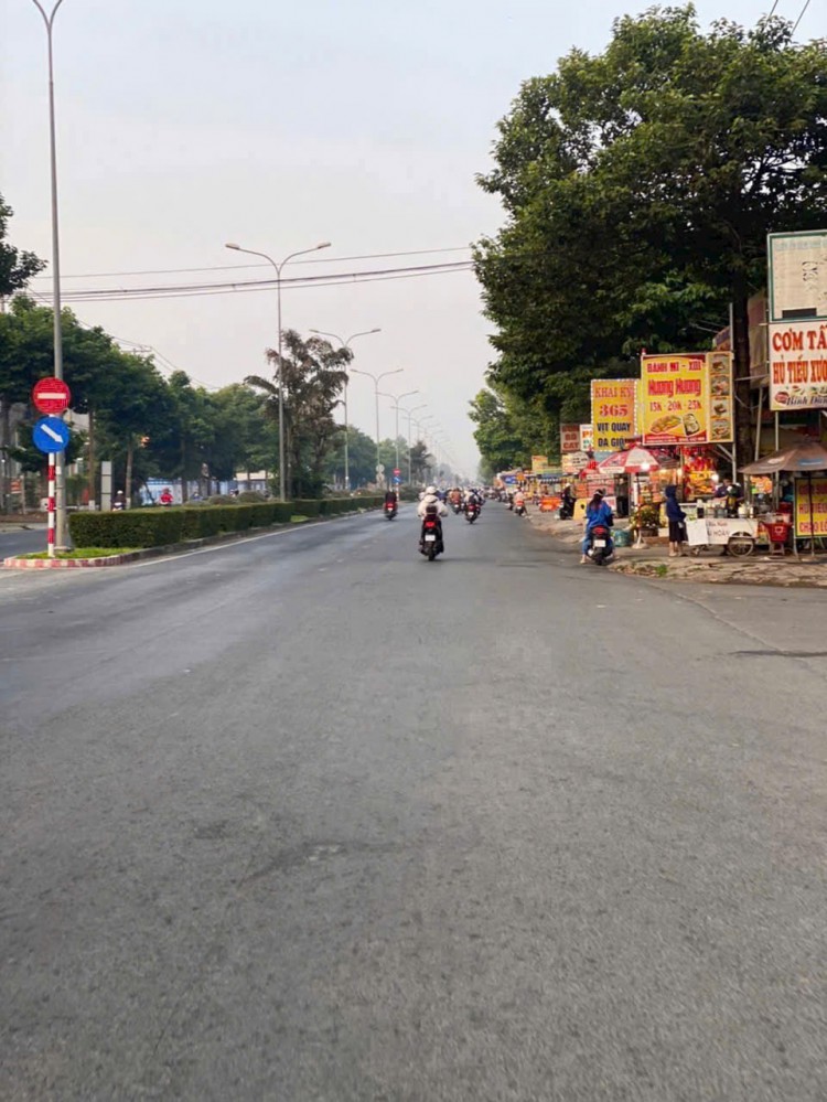 NỀN MẶT TIỀN KTĐC HAI BÊN ĐƯỜNG NGUYỄN VĂN CỪ - CẦN THƠ - CÁCH ĐẠI HỌC FPT 500 MÉT. NGANG BỆNH VIỆN ĐỘT UNG BƯỚU CÁCH Bệnh Viện Tim Mạch 300, GẦN Trường Singapore, Trường FPT...