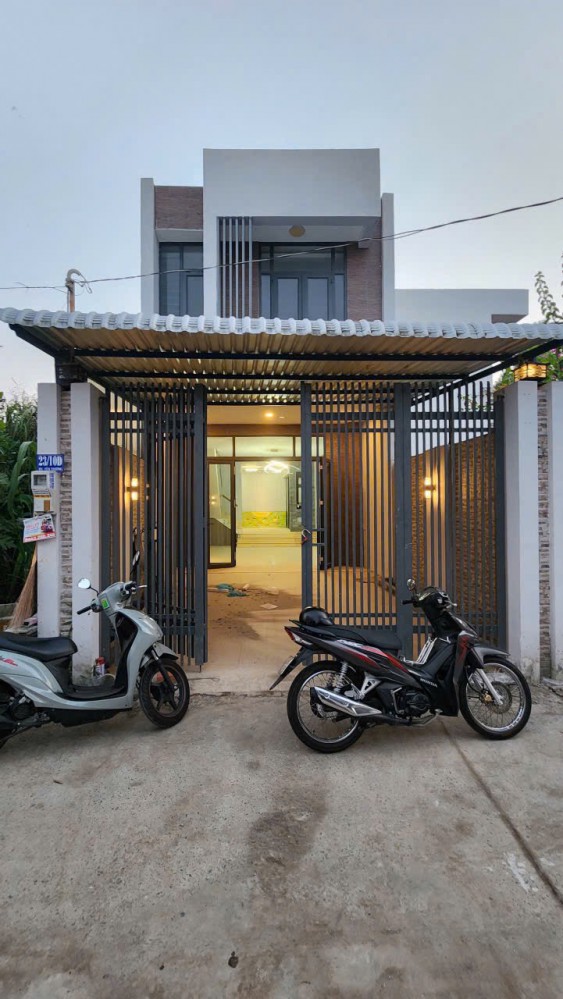 NHÀ TRỆT LẦU MỚI ĐẸP HIỆN ĐẠI TRỤC CHÍNH HẺM 4 NHẬT TẢO  - CÁI RĂNG