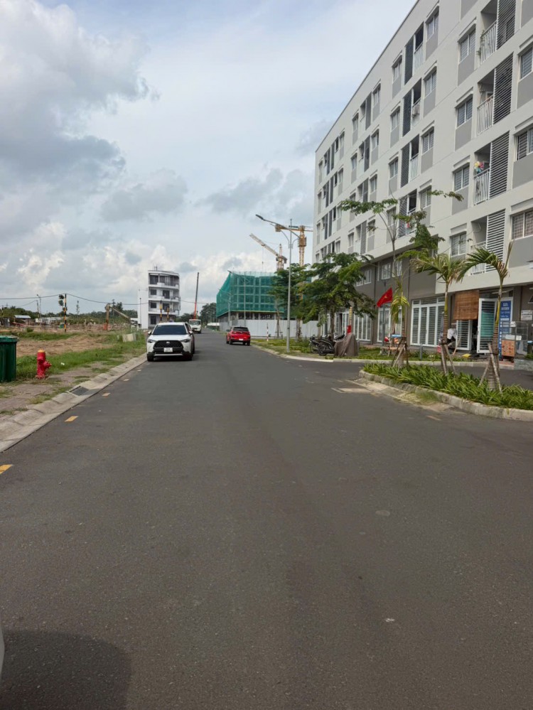 DUY NHẤT CĂN SHOPHOUSE trệt lầu 68m2 khu chung cư nam long 2