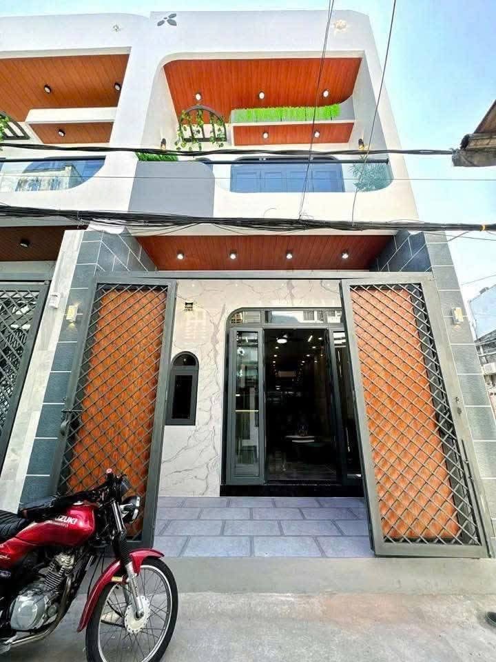 NHÀ TRỆT LẦU MỚI ĐẸP - TRUNG TÂM NINH KIỀU GẦN ĐẠI HỌC CẦN THƠ
