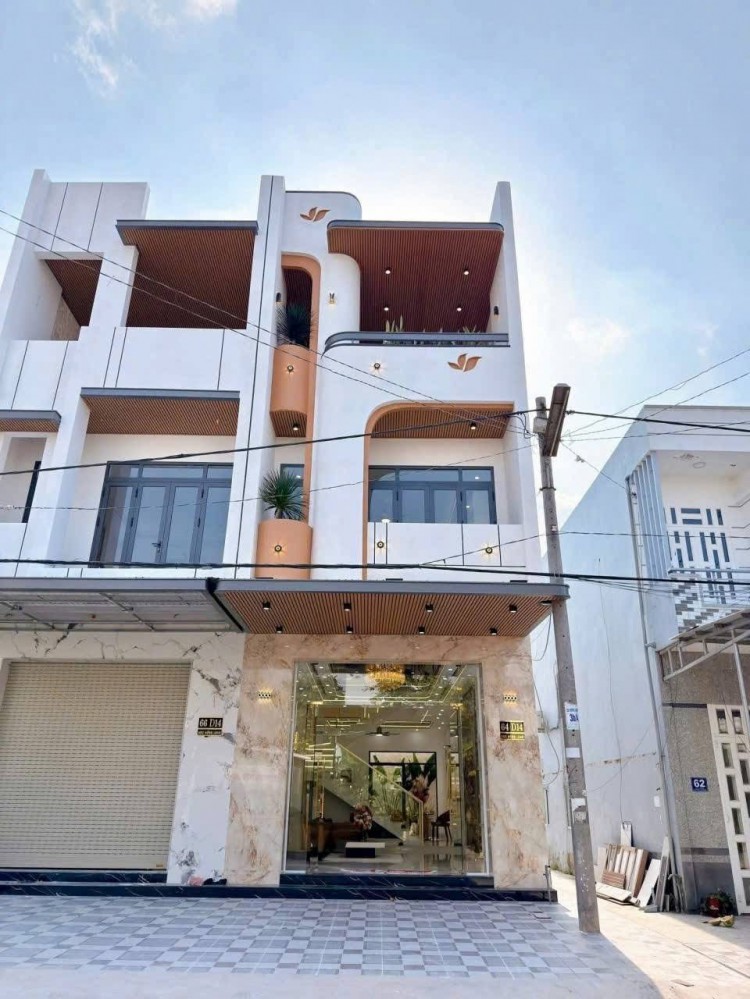 VỊ TRÍ NHÀ SÁNG ĐẸP GIÁ TỐT - CẶP NHÀ TRỆT 2 LẦU MỚI ĐẸP CÓ HẺM KỸ THUẬT BÊN HÔNG 2M