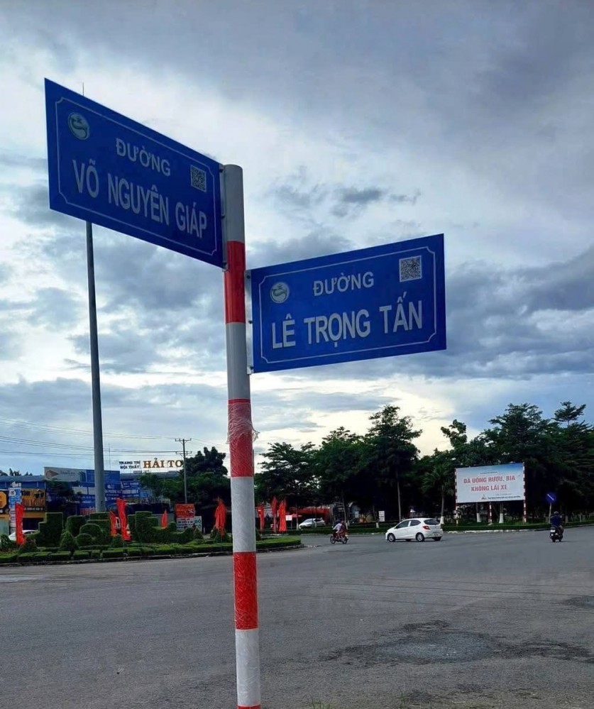 CẶP NỀN ĐẸP – HÀNG HIẾM NGAY LÊ TRỌNG TẤN, CÁI RĂNG – CẦN THƠ