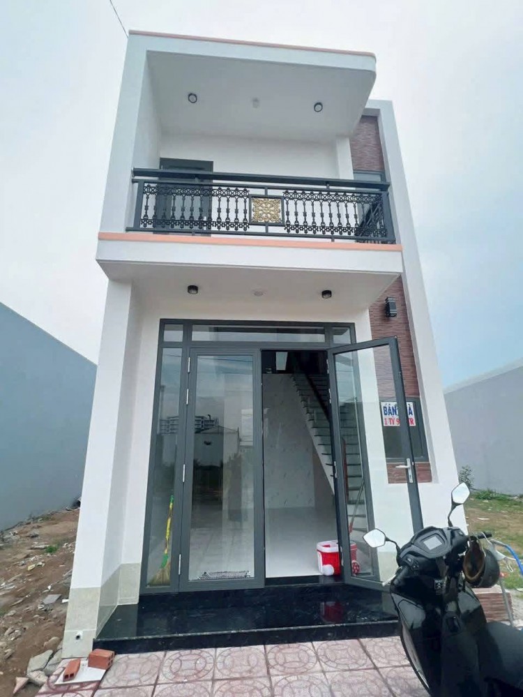BÁN NHÀ 1 TRỆT 1 LỬNG MỚI 3PN đường số 10 KDC Đông Phú Châu Thành, TP. Cần Thơ