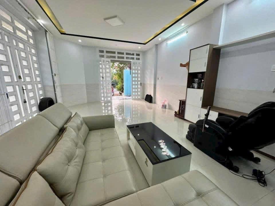 CHO THUÊ NHÀ GÓC 1 TRỆT 1 LẦU (2 MẶT TIỀN) - KDC LONG THỊNH - HƯNG PHÚ - TP CẦN THƠ