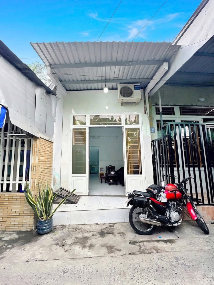 NHÀ TRỤC CHÍNH HẺM 7 PHẠM HÙNG THÔNG RA NHẬT TẢO