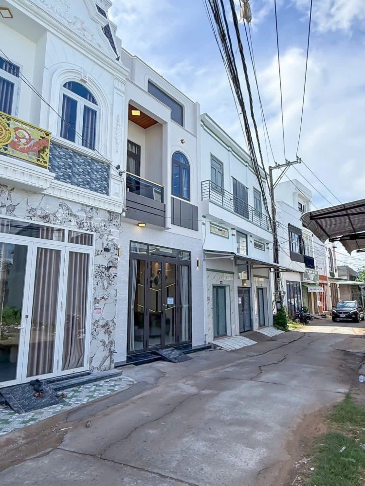 NHÀ TRỆT 1 LẦU - XÂY MỚI - ĐẦU ĐƯỜNG TÔ VĨNH DIỆN (CÁCH BỆNH VIỆN NHI ĐỒNG CẦN THƠ 500M), P. LONG TUYỀN, TP CẦN THƠ