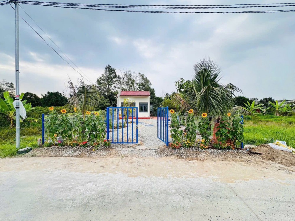 BÁN CẶP NỀN THỔ CƯ FULL KÈM SÂN VƯỜN VÀ NGÔI NHÀ NHỎ XINH