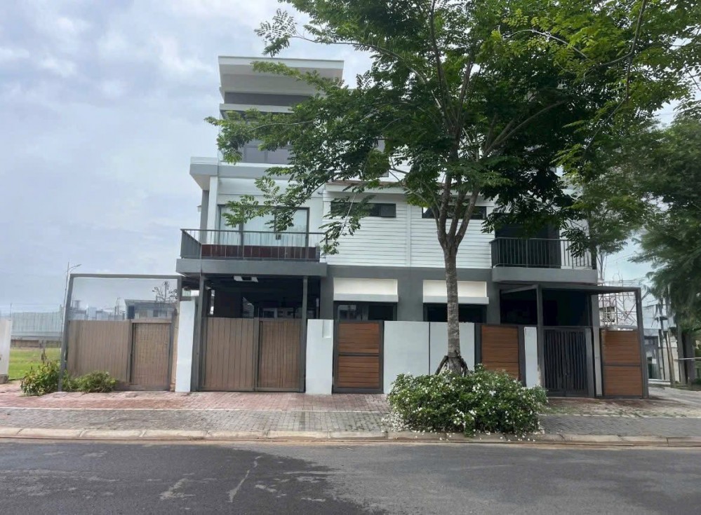 CHO THUÊ NHÀ: TRỆT 2 LẦU ĐẸP MỚI 100 % - KDC NAM LONG 3