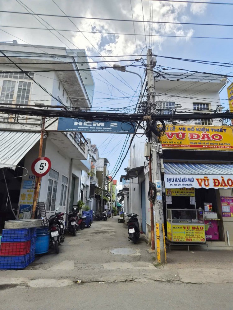 NỀN THỔ CƯ HẺM 1 BÙI HỮU NGHĨA THÔNG RA HẺM 2 BÙI HỮU NGHĨA VÀ NHIỀU HẺM KHÁC THUỘC P. BÌNH THỦY - TP CẦN THƠ