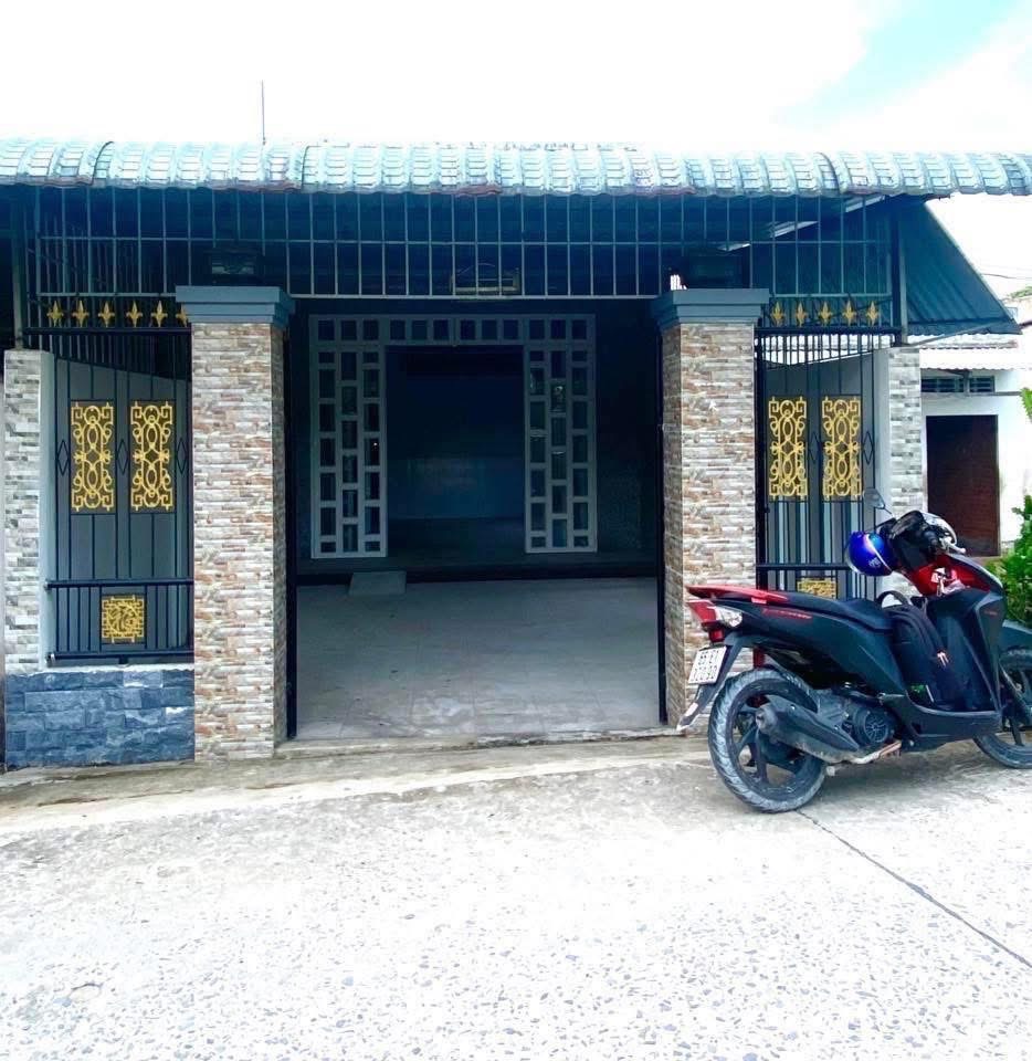 NHÀ CẤP 4 CÒN MỚI ĐẸP LỘ Ô TÔ TẠI RẠCH XẺO CUI THUỘC XÃ PHONG ĐIỀN TPCT