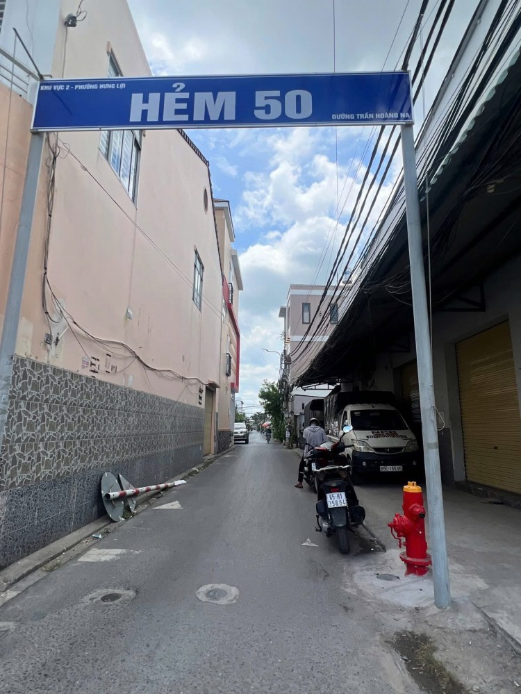 Mua nền tặng nhà cũ hẻm 50 Trần Hoàng Na lộ nhựa 5m