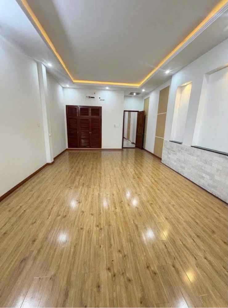 CHO THUÊ NHÀ: TRỆT 2 LẦU VỊ TRÍ ĐẦU KHU HƯNG PHÚ