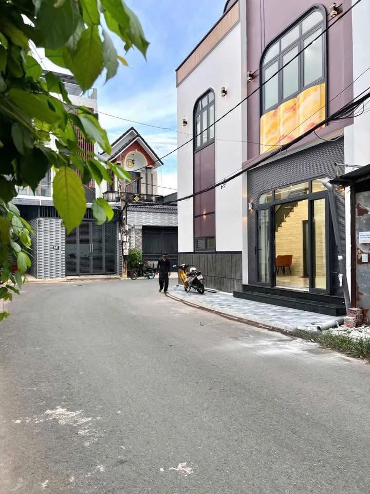 NHÀ TRỆT LẨU GÓC 2 MẶT TIỀN VỊ TRÍ ĐẸP XÂY MỚI 100% - MẶT TIỀN LÊ VĂN SÔ PHÙ PHỢP KINH DOANH, PHƯỜNG BÌNH THUỶ, TP CẦN THƠ